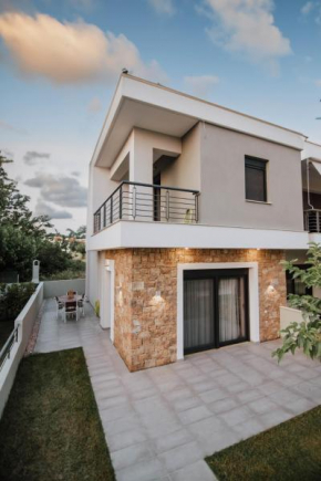 Family Home in Nikiti
